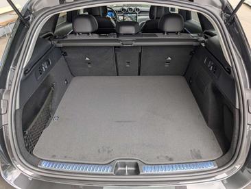 Mercedes GLC 220 D — photo 28