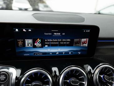 Mercedes GLB 200 — photo 11