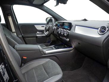 Mercedes GLA 180 — photo 3