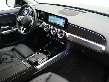 Mercedes EQB 300 4MATIC — photo 3