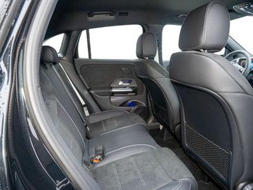 Mercedes GLA 180 — photo 4
