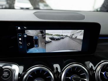 Mercedes GLB 200 — photo 14