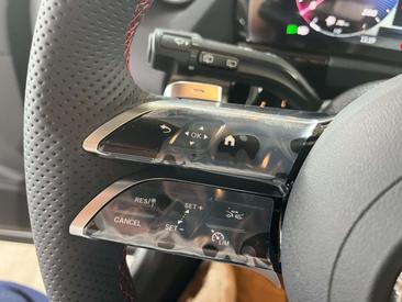 Mercedes GLA 200 — photo 16