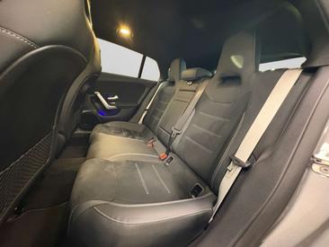 Mercedes CLA Berline 200 D — photo 13