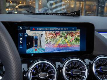 Mercedes GLA 180 — photo 10