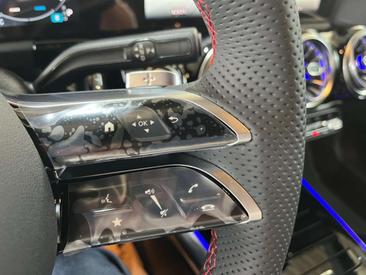 Mercedes GLA 200 — photo 17