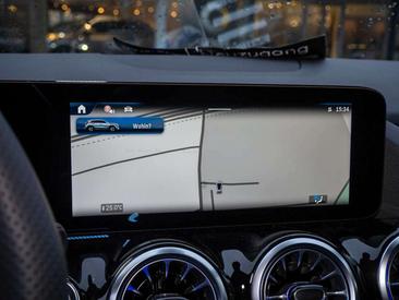 Mercedes GLA 180 — photo 11