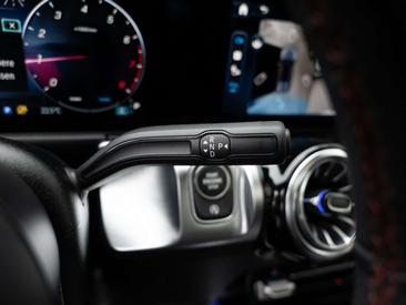 Mercedes GLB 200 — photo 19