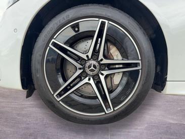 Mercedes Classe C Berline 300 E — photo 11