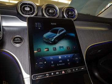 Mercedes GLC 300 De — photo 18