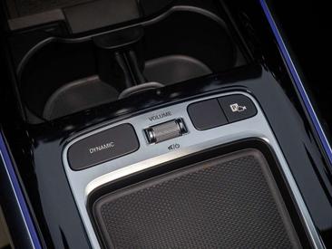 Mercedes GLA 180 — photo 13