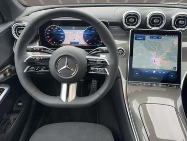 Mercedes GLC 300 D — photo 12