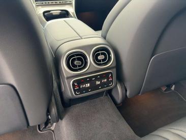 Mercedes Classe C Berline 300 E — photo 12