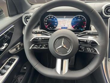 Mercedes GLC 300 D — photo 13