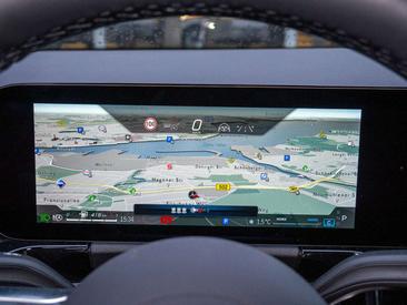 Mercedes GLA 180 — photo 15