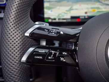 Mercedes GLA 180 — photo 16