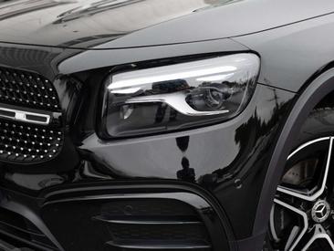 Mercedes GLB 200 — photo 24
