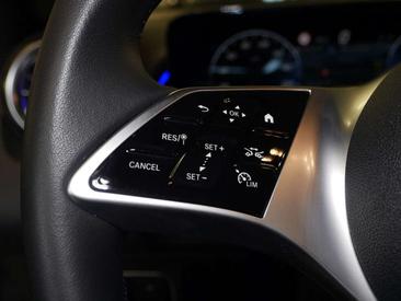 Mercedes GLB 200d — photo 18