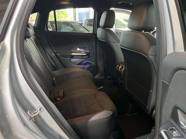 Mercedes GLA 200 — photo 22