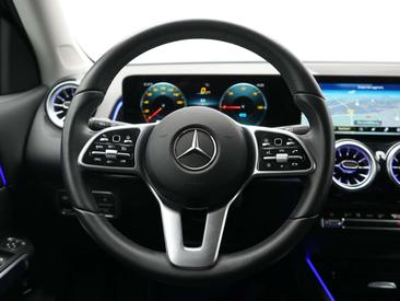 Mercedes EQB 300 4MATIC — photo 17