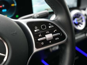 Mercedes EQB 300 4MATIC — photo 20