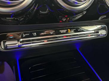 Mercedes GLA 200 — photo 25
