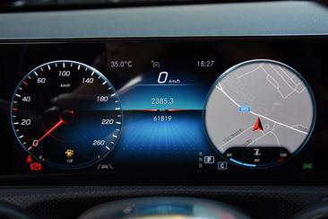 Mercedes CLA Berline 180 — photo 10