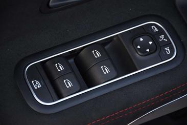Mercedes CLA Berline 180 — photo 17