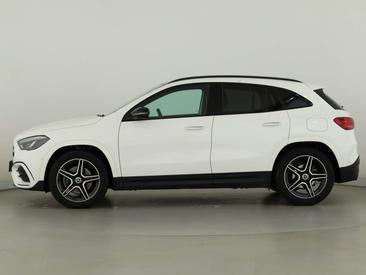 Mercedes GLA 200d — photo 7