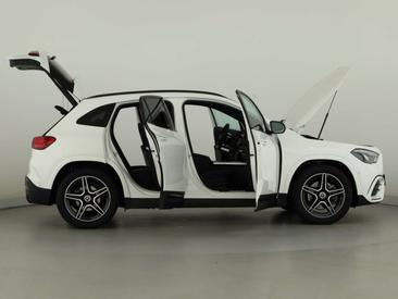 Mercedes GLA 200d — photo 8