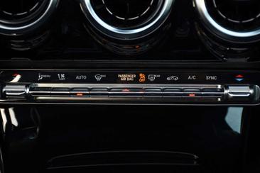 Mercedes CLA Berline 180 — photo 22