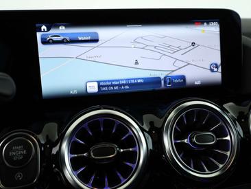 Mercedes GLA 200d — photo 13