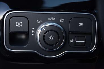 Mercedes CLA Berline 180 — photo 25