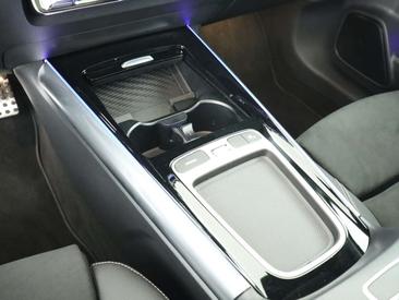 Mercedes GLA 200d — photo 15