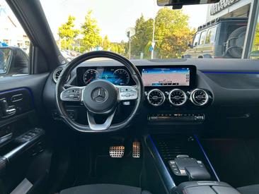 Mercedes GLA 250e — photo 11