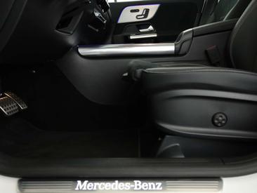 Mercedes GLA 200d — photo 26