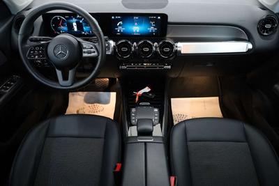 Mercedes GLB 200