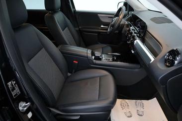 Mercedes GLB 200 — photo 4