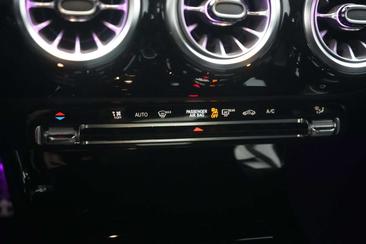 Mercedes CLA Berline 220 D — photo 17