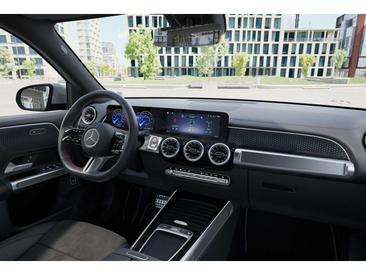 Mercedes EQB 300 4MATIC — photo 8