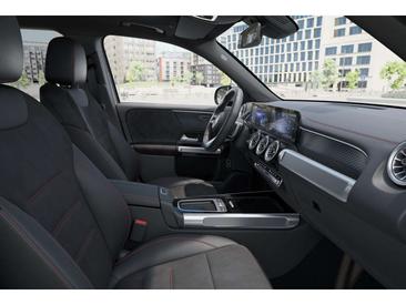 Mercedes EQB 300 4MATIC — photo 9