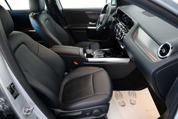 Mercedes GLA 250e — photo 4