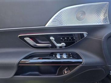 Mercedes SL Cabriolet 63 4MATIC+ — photo 22
