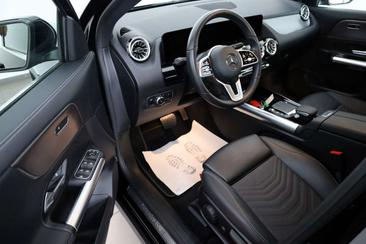 Mercedes EQA 250 — photo 8