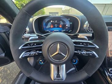 Mercedes SL Cabriolet 63 4MATIC+ — photo 23