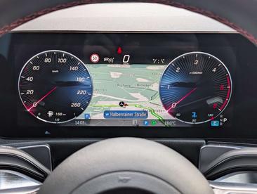 Mercedes GLB 200d — photo 10