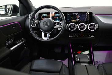 Mercedes EQA 250 — photo 14