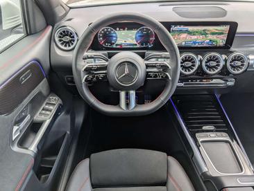 Mercedes GLB 200d — photo 14