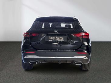 Mercedes GLA 200 — photo 4