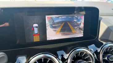 Mercedes EQA 250 — photo 16